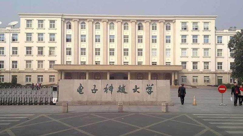 在挑选电子配件时，认证标准是衡量其品质的重要依据。以下是一些常见的认证标准：